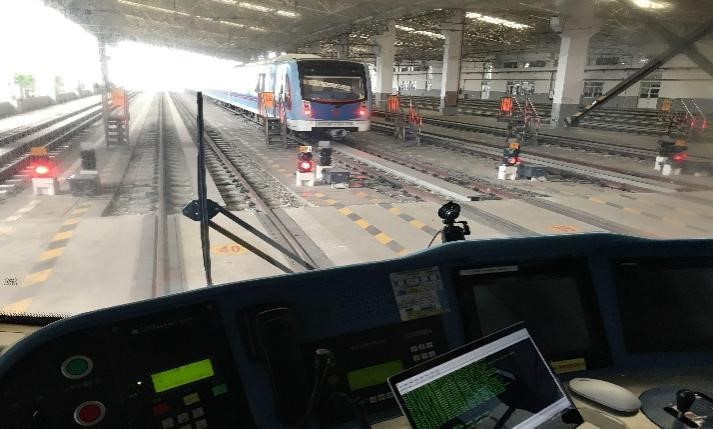 Custom 5G Hardware for Rail Transit